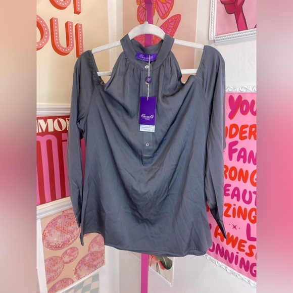 NOUVELLE Tops - NWT NOUVELLE PALM BEACH Gray Women's Top